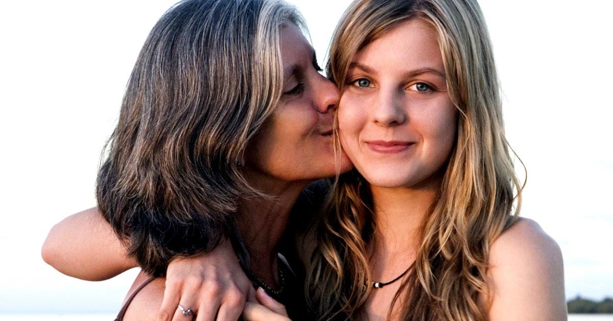 Mom vs daughter lesbian